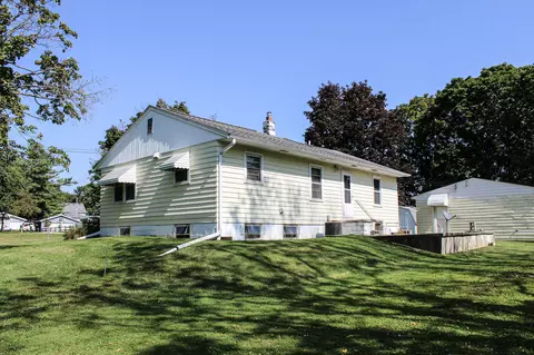 900 E Green St, Marshall, MI 49068 photo 6