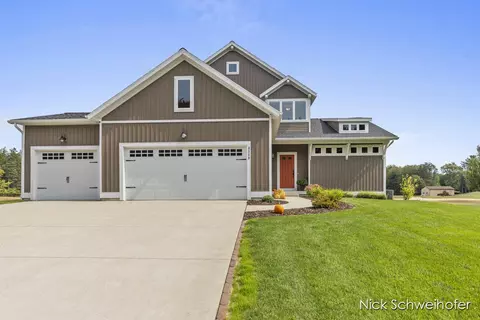 8550 Bleeker St, West Olive, MI 49460