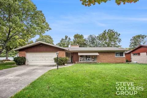 2564 Union Ave NE, Grand Rapids, MI 49505