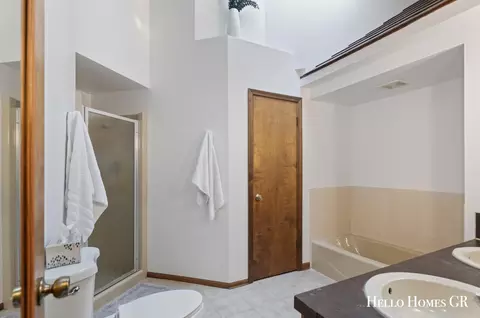 8643 Fulton St E, Ada, MI 49301 photo 17