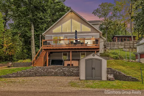 12375 Woodland Park Dr NE, Belding, MI 48809