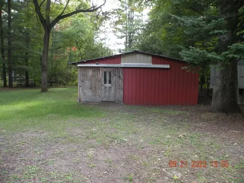 1658 Bungo Trl, Harrison, MI 48625 photo 10