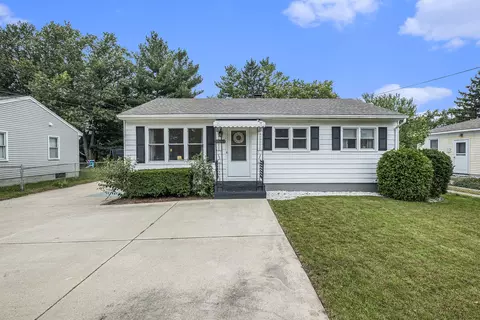 5071 Mildred Ave SE, Kentwood, MI 49508