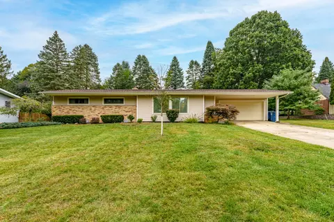 215 Wahwahtaysee Way, Battle Creek, MI 49015