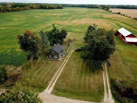7411 Tuttle Rd, Pittsford, MI 49271