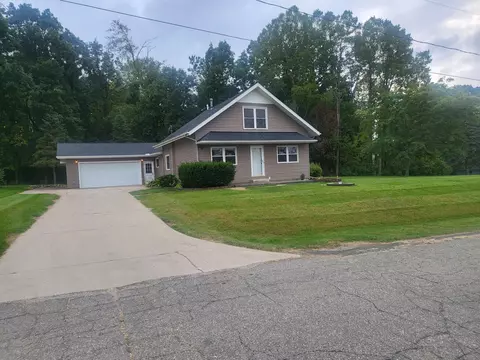 145 Ferris Dr, Brooklyn, MI 49230
