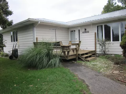 62852 Territorial Rd, Lawrence, MI 49064