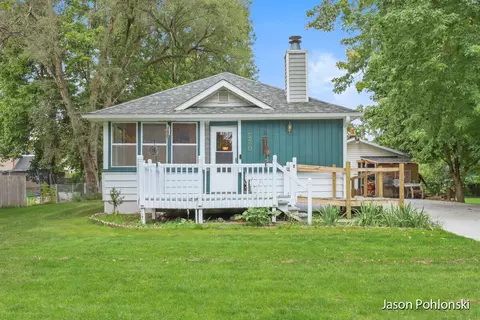 520 E Colfax St, Hastings, MI 49058