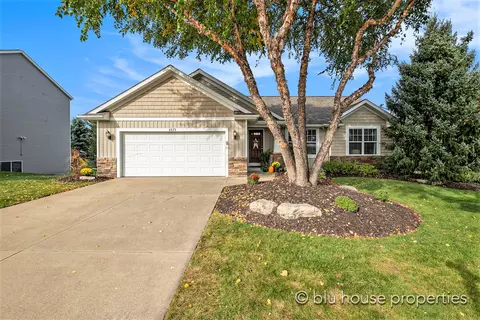 6573 Bradenwood Dr, Hudsonville, MI 49426