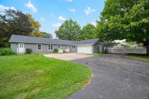 324 West St, Schoolcraft, MI 49087