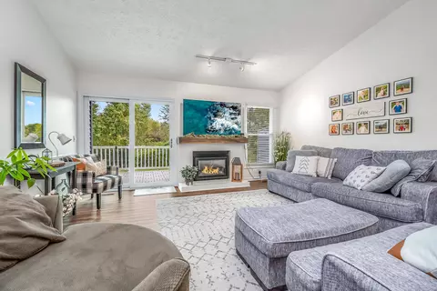2025 Augusta Dr, Jackson, MI 49201 photo 12