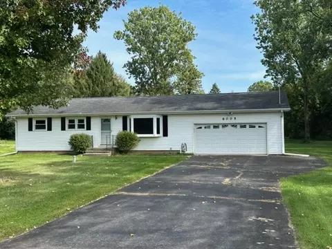 6005 Springfield Dr, Jackson, MI 49201