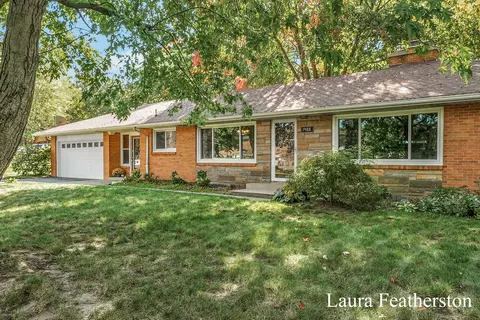 7488 Cascade Rd SE, Grand Rapids, MI 49546