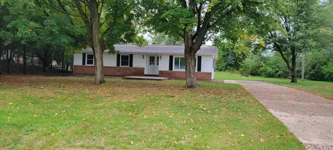 42769 Evergreen Park Dr, Decatur, MI 49045