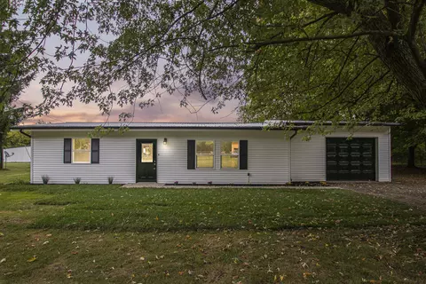 70335 Martin Rd, Edwardsburg, MI 49112