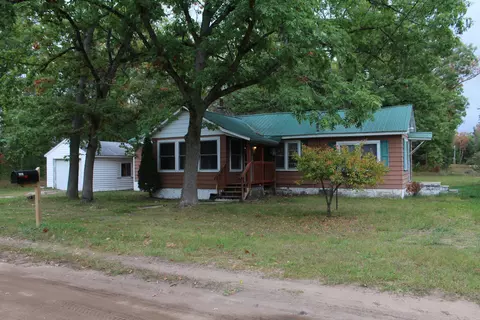 4361 S Sunset Dr, Baldwin, MI 49304