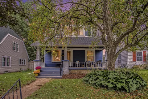 1240 Myrtle St NW, Grand Rapids, MI 49504