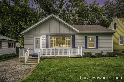 2227 Byrd Dr, Portage, MI 49002