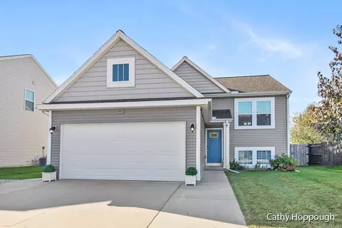 101 Foxtail Dr, Ionia, MI 48846