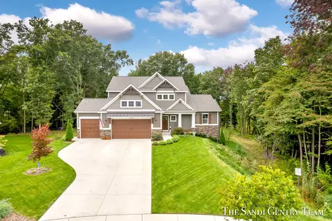 16688 Spring Tree Dr, Spring Lake, MI 49456