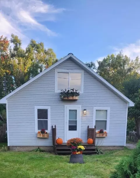 419 Broad St, Michigan Center, MI 49254