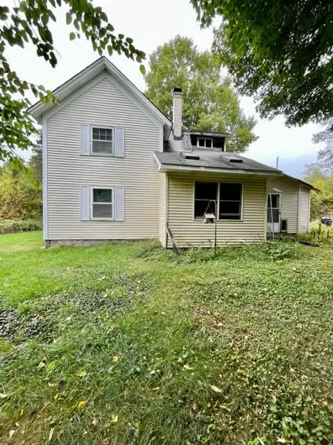 12339 Burchette Rd, Plainwell, MI 49080