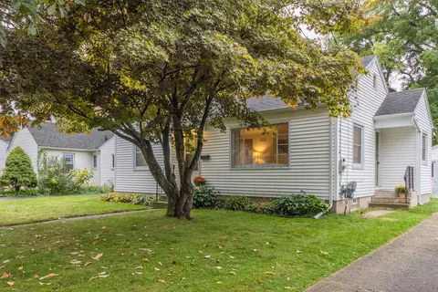1504 Winton Ave, Kalamazoo, MI 49001