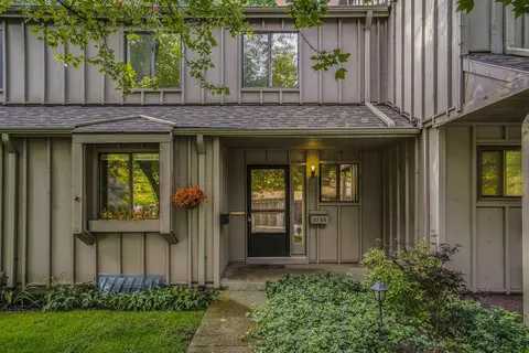 3755 Cedaridge Rd, Kalamazoo, MI 49008