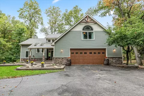 10625 Roepke Rd, Chelsea, MI 48118