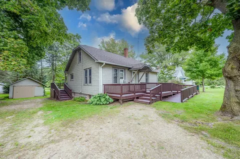 253 Wilson St, Coloma, MI 49038