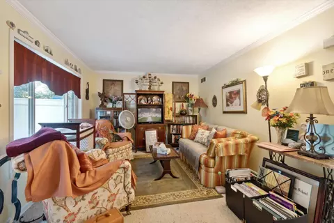 1960 Westbrook Dr, Jackson, MI 49201 photo 9