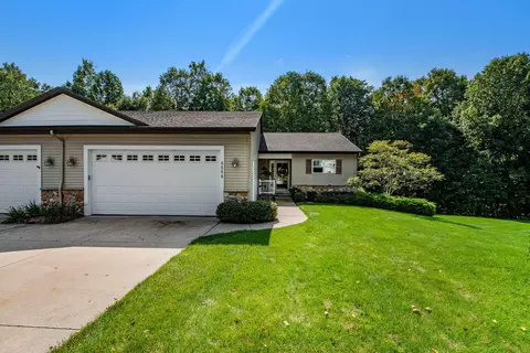6664 Green Valley Ct SE, Caledonia, MI 49316