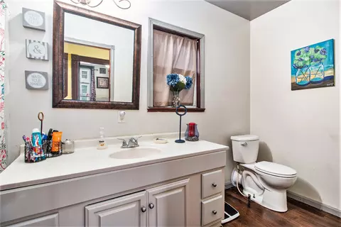 627 E Main St, Ionia, MI 48846 photo 7
