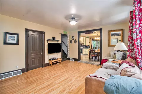 627 E Main St, Ionia, MI 48846 photo 2