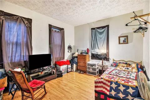 627 E Main St, Ionia, MI 48846 photo 9