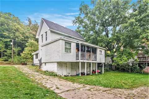 627 E Main St, Ionia, MI 48846 photo 12