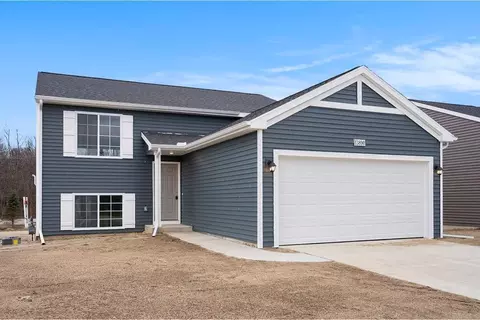 13890 Artesian Trl, Holland, MI 49424