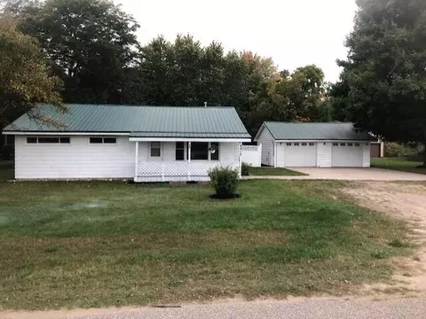4915 S Green Ave, Fremont, MI 49412