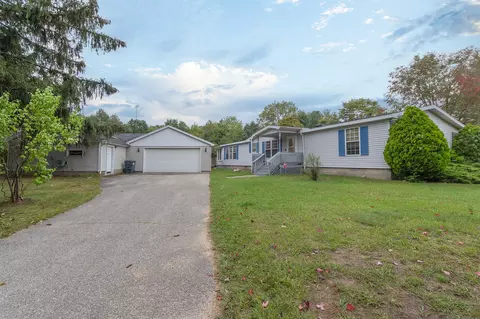 6126 Defield Rd, Coloma, MI 49038