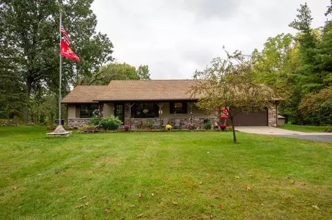 69881 S River Rd, White Pigeon, MI 49099