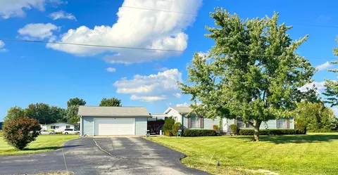 2864 Russell Rd, Baroda, MI 49101