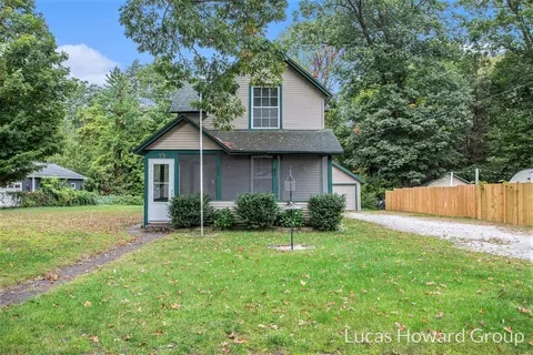 99 N 4th Ave, Fruitport, MI 49415