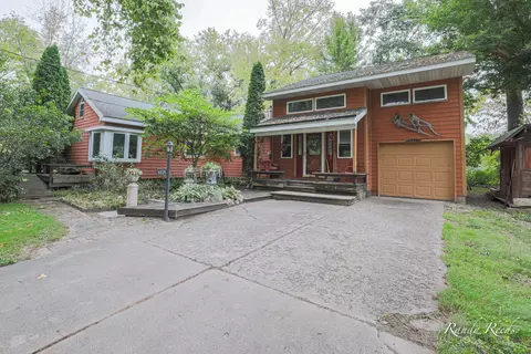 4824 Abrigador Trl NE, Comstock Park, MI 49321