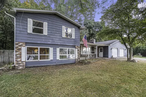 406 Allen Rd, Marshall, MI 49068 photo 3