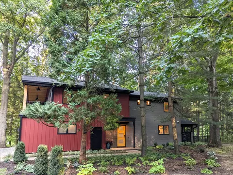 6039 128th Ave, Fennville, MI 49408