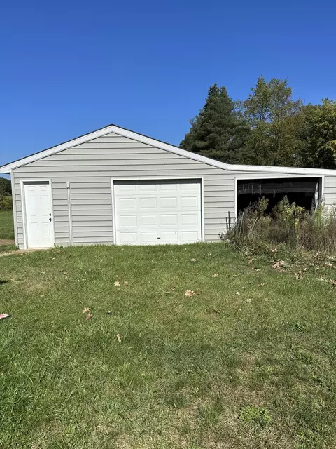 9755 Cox Rd, Bellevue, MI 49021 photo 5