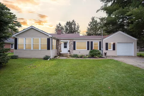 517 Heyser St, Jackson, MI 49203