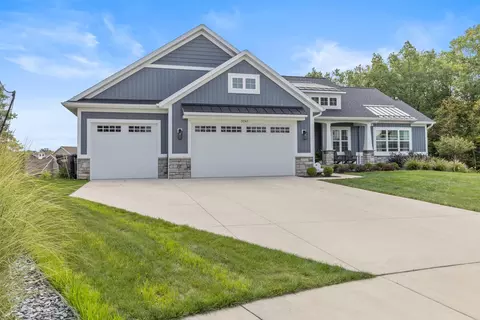 3245 Eagle Peak Ct, Jenison, MI 49428 photo 3