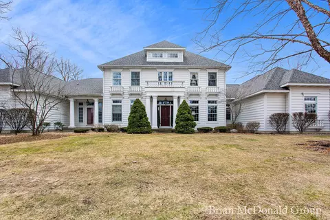 8317 Wallinwood Springs Dr, Jenison, MI 49428