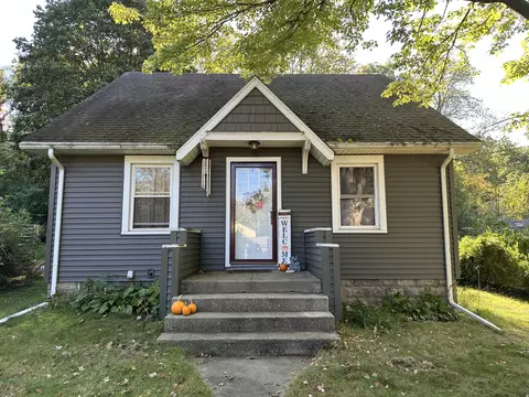 504 Elmhurst Ave, Parchment, MI 49004